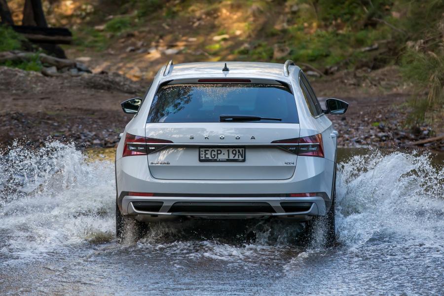  Skoda Superb Scout (3V) 2020 года  (AU) (фото 31 из 35)